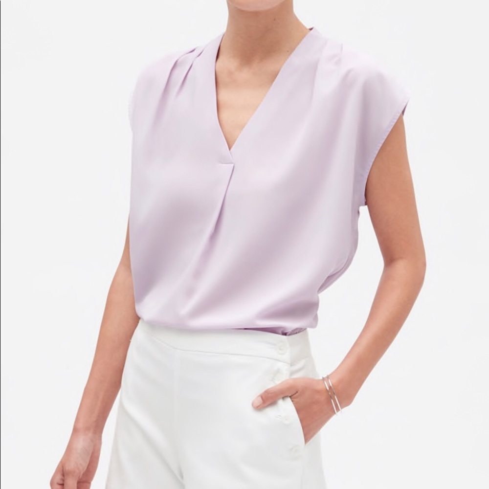 NWT Banana Republic Pleated Short Sleeved Blouse